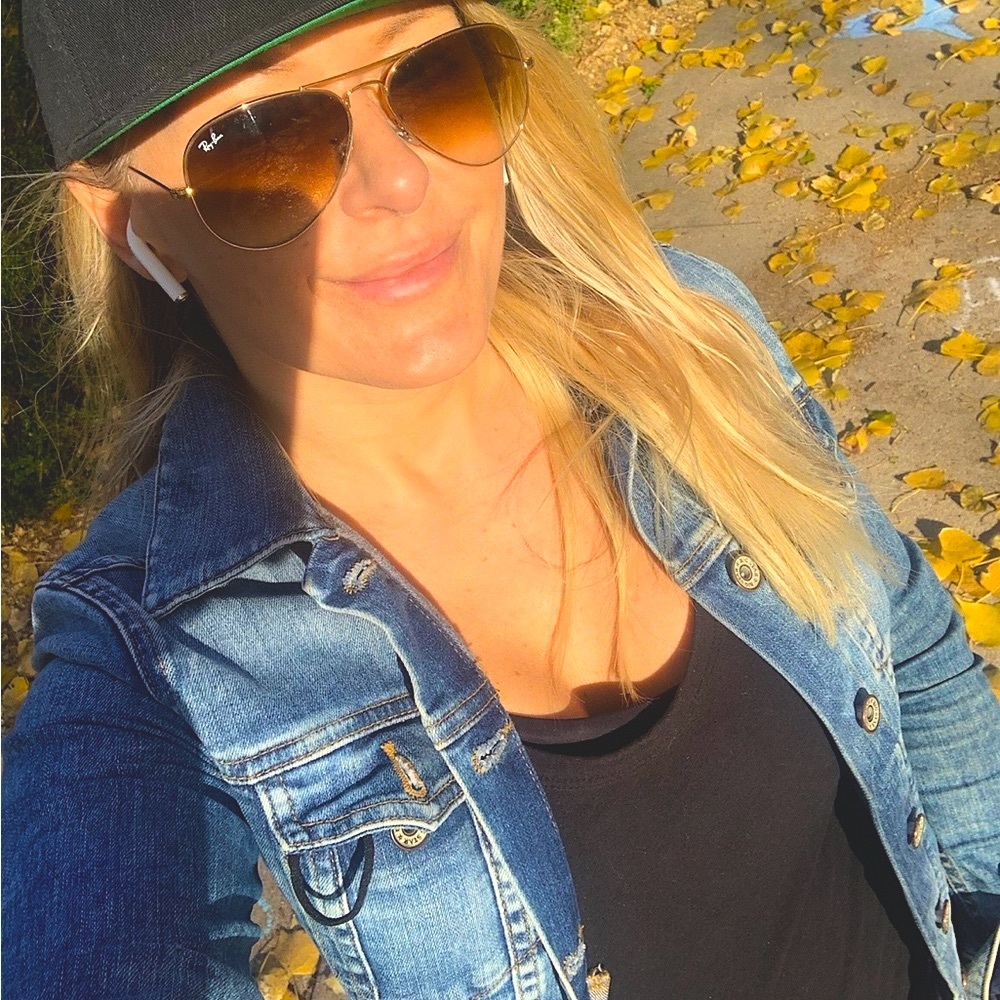 Big Star Denim LA fitted jean jacket with stretch and style💫